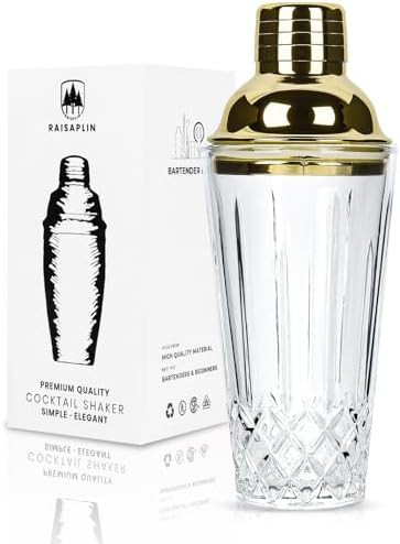 Crystal clear glass shaker with built-in strainer